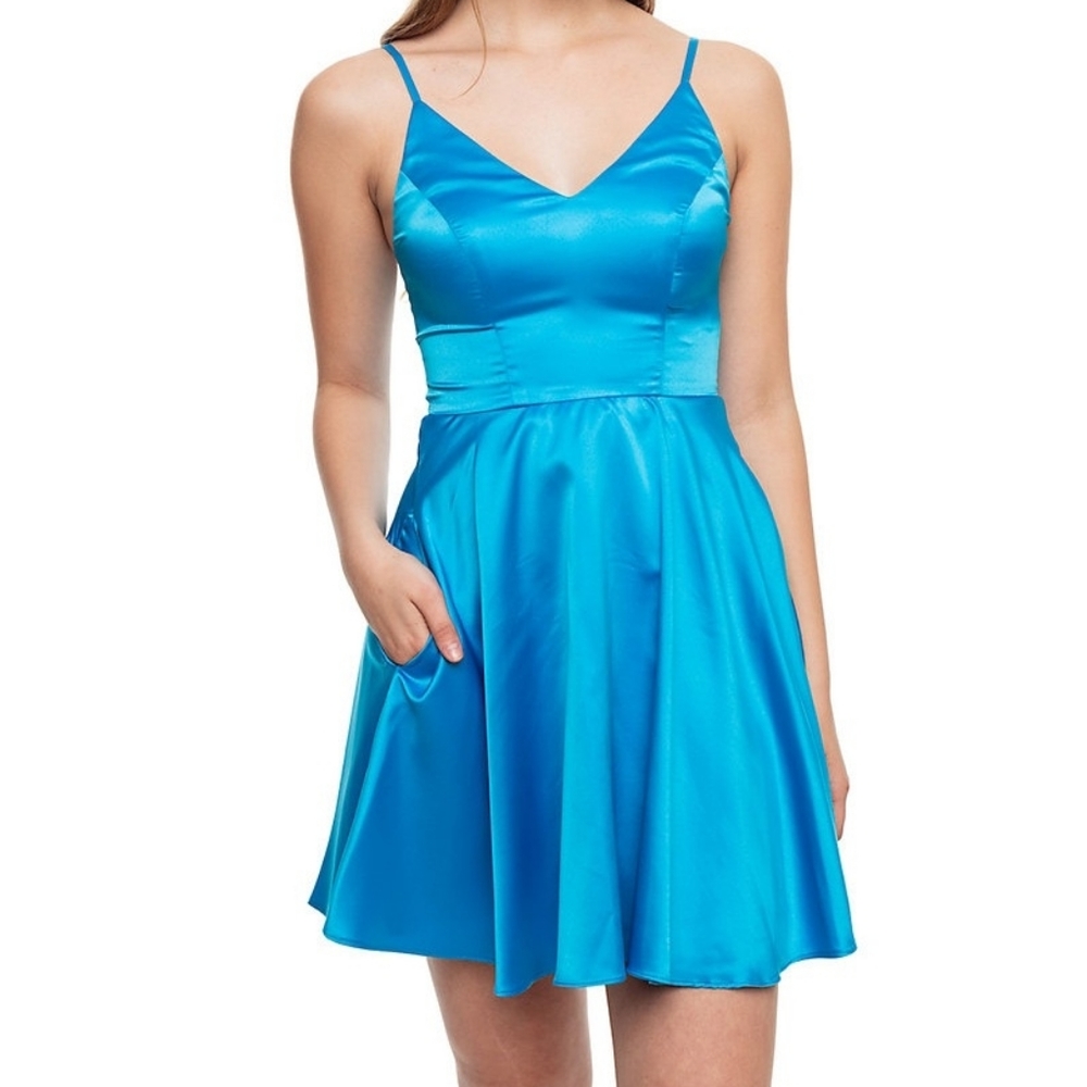 NWT B Darlin Chelsea Sky Side Pocket Satin Dress Size 5 Juniors